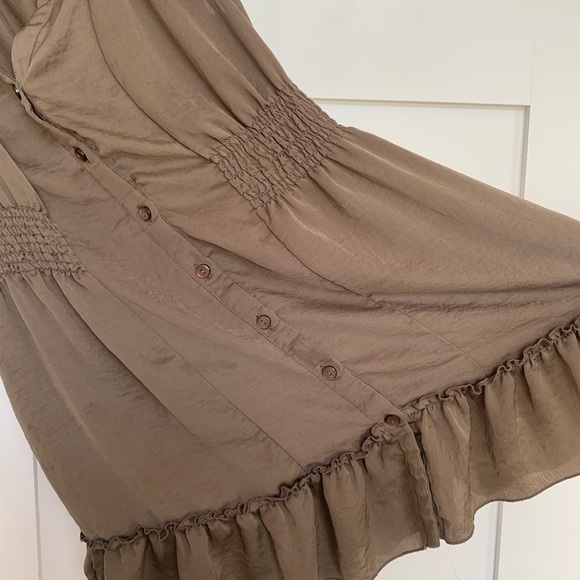 Luster Tunic Top with Lace and Ruffle Cap Sleeves - Picture 7 of 7